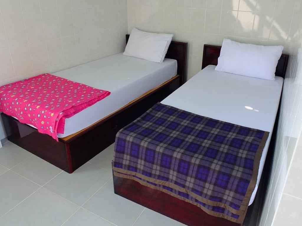 Penguin Hotel Kawthaung Exterior foto